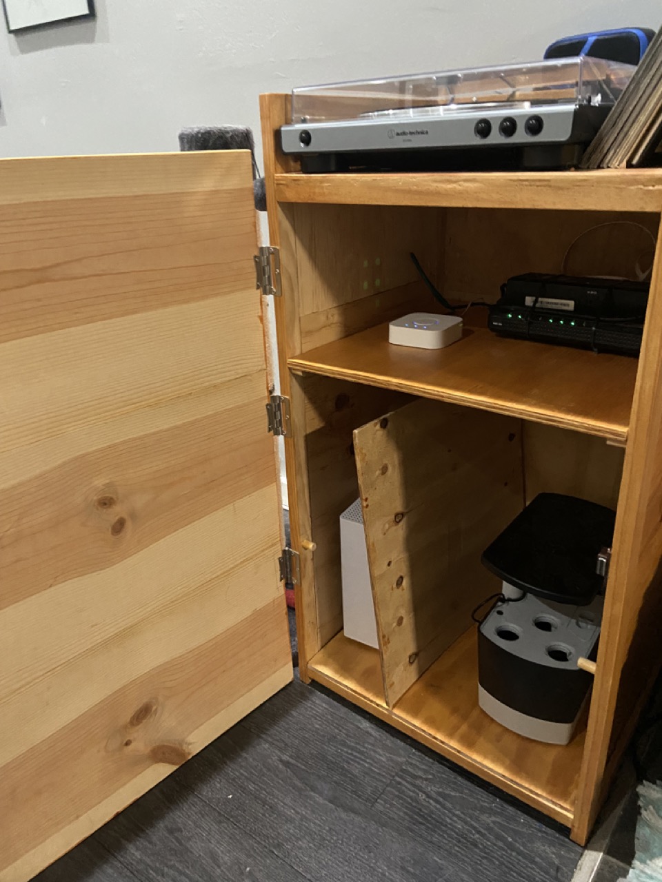 router cabinet 2